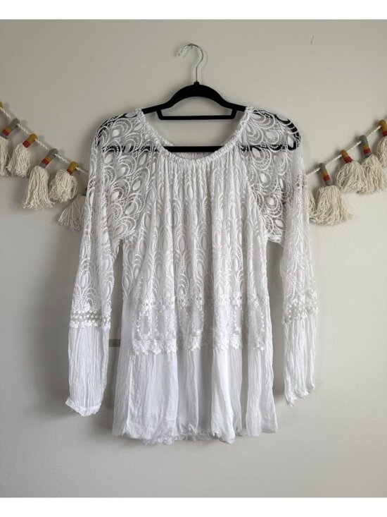 Made in Italy Tops - Made In Italy Silk Blend White Lace Floral Semi Sheer Top Romantic Feminine M